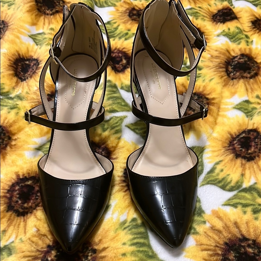 Liz Claiborne Black Elegant Heels